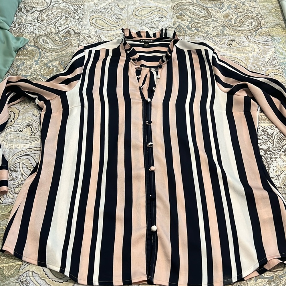 Express- button up long sleeve blouse
